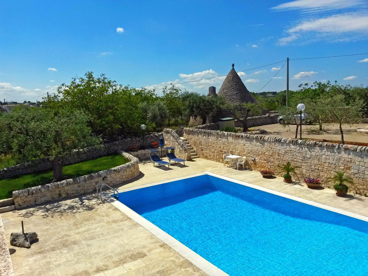I Trulli Degli Ulivi Villa Locorotondo Eksteriør billede